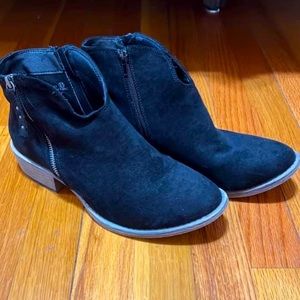 Black zip up booties.